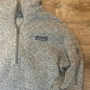Patagonia half zip pullover sweatshirt